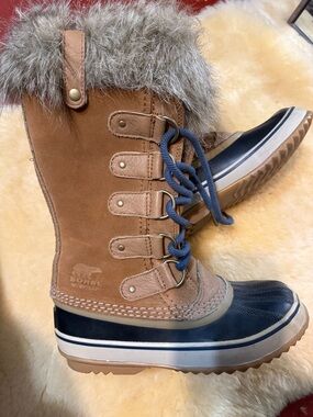 Sorel Tan Suede & Navy Lace-Up Faux Fur Winter Boot
